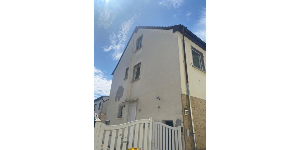 2-Familienhaus, Loftausbau und großes Grundstück in MH Main 6 zimmer