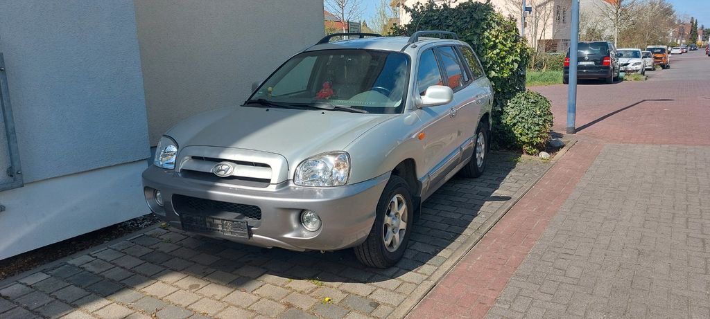 Hyundai SANTA FE 294.000 km 2.150 &euro; Offenbach 63075