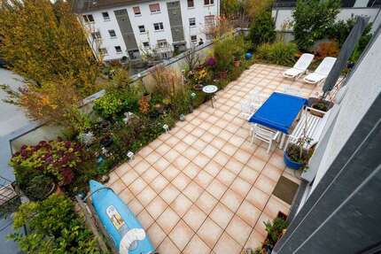 Wohnung zum Mieten in Frankfurt am Main 2.150 € 117 m² 2 zimmer