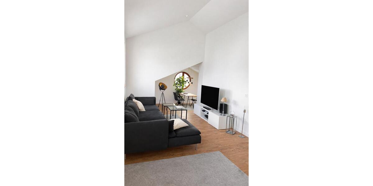 Helle top ausgestattete 2,5 Zimmer DG-Whg 2.5 zimmer