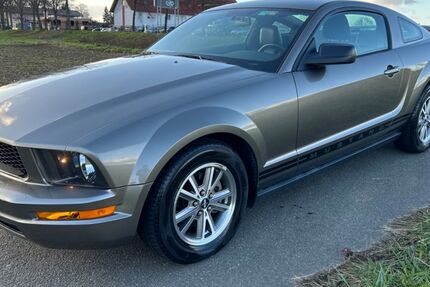 Ford Mustang 82.000 km 9.999 &euro; Rossdorf 64380