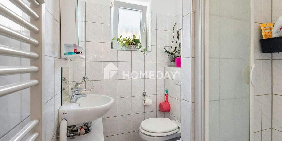 Mehrfamilienhaus, Wohnhaus Frankfurt Bonames - 9 Zimmer, 280 m&sup2;, 1.080.000&euro; | Angebot:25820181