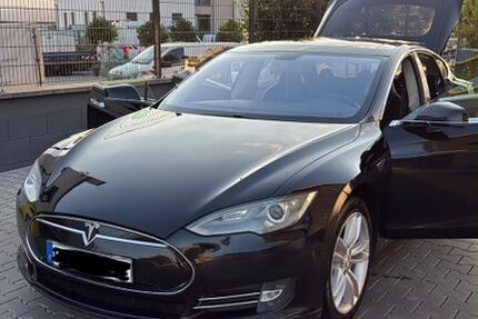 Tesla Model S 290.000 km 17.000 &euro; Bad nauheim 61231
