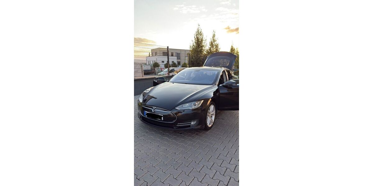 Tesla Model S 290.000 km 17.000 &euro; Bad nauheim 61231