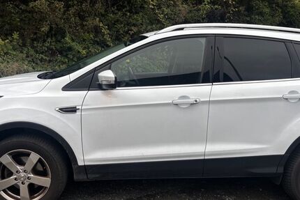 Ford Kuga 85.600 km 14.600 € Gelnhausen 63571