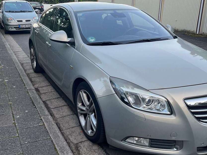 Opel Insignia 255.000 km 3.700 € Obertshausen 63179