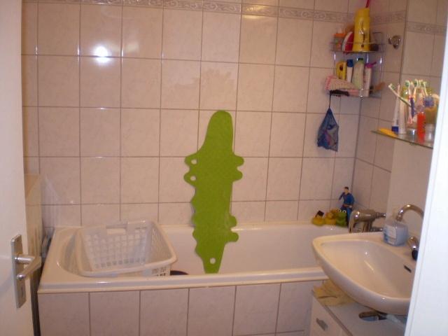 Etagenwohnung Hanau Lamboy - 3 Zimmer, 72 m&sup2;, 643&euro; | Angebot:26679448