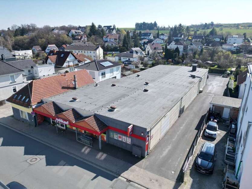 Einzelhandel in Neu-Anspach 1.899.000 € 944 m²