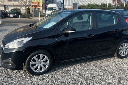 Peugeot 208 138.200 km 5.900 &euro; STOCKSTADT 63811