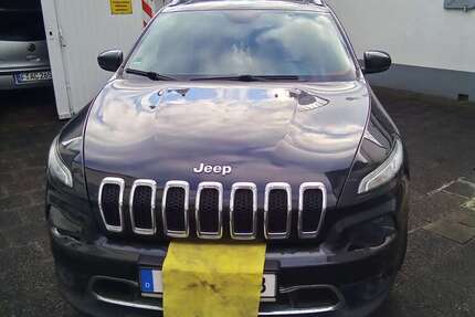 Jeep Cherokee 118.000 km 14.500 &euro; Frankfurt 60437