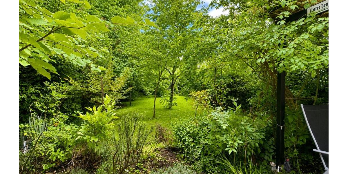 Gepflegtes Reihenmittelhaus mit eingewachsenem Garten am Frankfurter Berg - Erbbaurecht - Reihenhaus Frankfurt am Main Eschersheim | Angebot:27330210