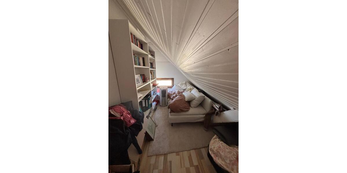 Etagenwohnung Offenbach am Main Bürgel - 4 Zimmer, 95 m&sup2;, 900&euro; | Angebot:26246958