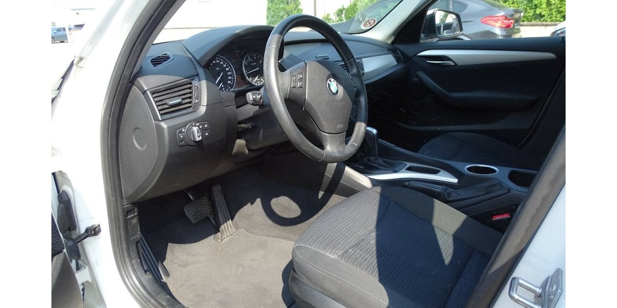 BMW X1 1.8l i sDrive, Steptronic, Sitzheizung, PDC hin 154.921 km 8.790 &euro; Rodgau 63110