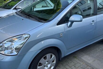 Toyota Corolla Verso 184.000 km 3.100 € Eschborn 65760