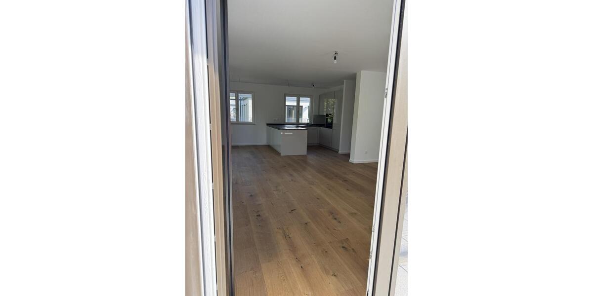 Etagenwohnung Dreieich - 3 Zimmer, 110 m&sup2;, 1.980&euro; | Angebot:25989599