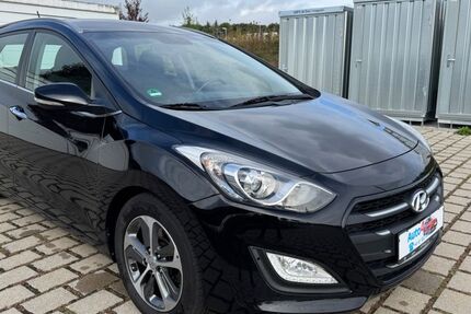 Hyundai i30 185.000 km 8.700 € Friedrichsdorf bei Frankfurt Main 61381