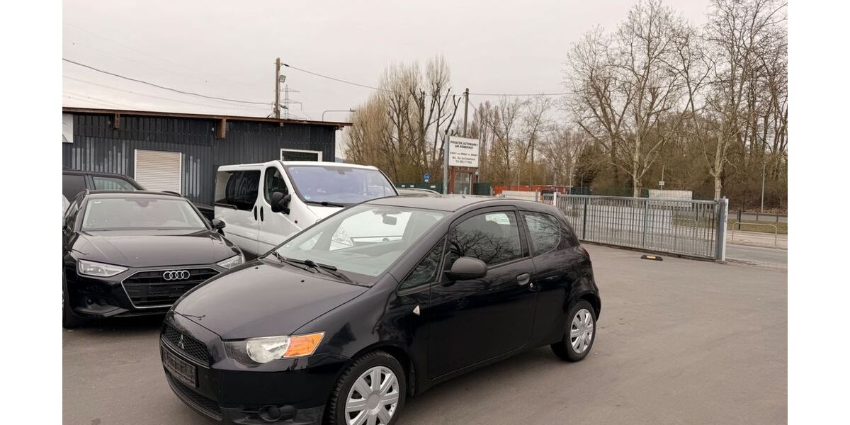 Mitsubishi Colt 180.000 km 1.999 &euro; Frankfurt am Main 60486