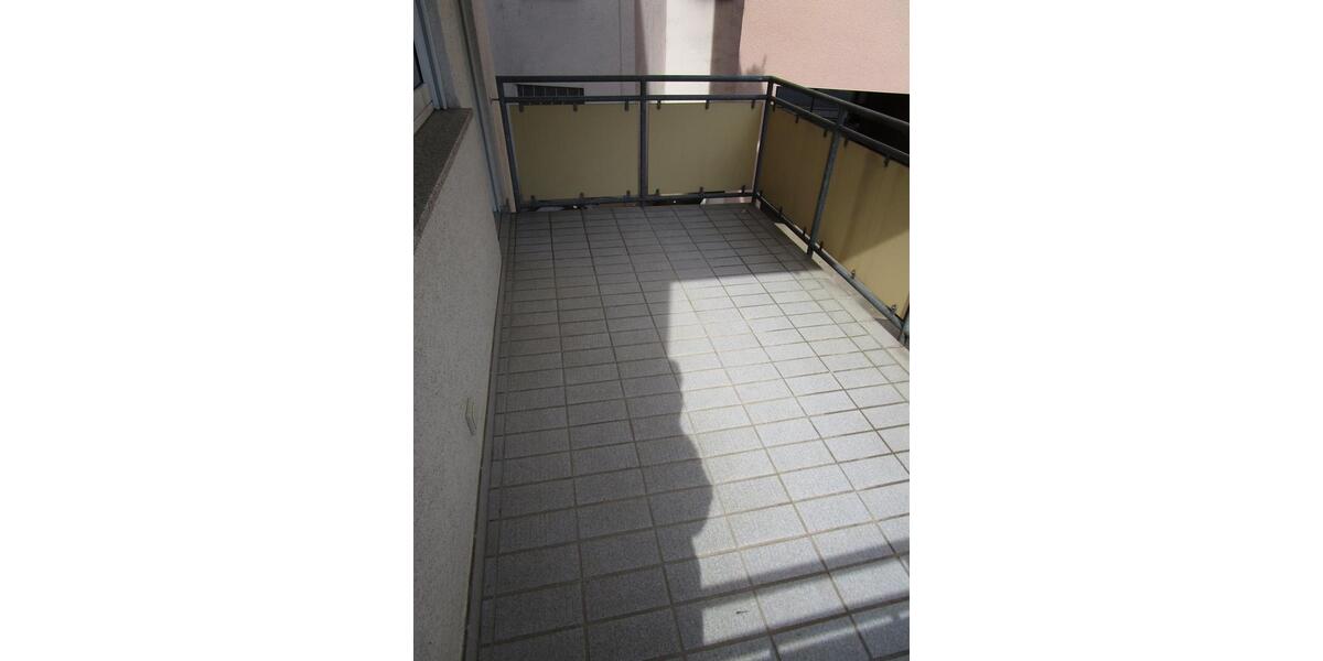 Ffm.-Bornheim, 3-ZW mit 99,5 qm, gr. Tgl.-Bad, sep. Dusche+Balkon 3 zimmer