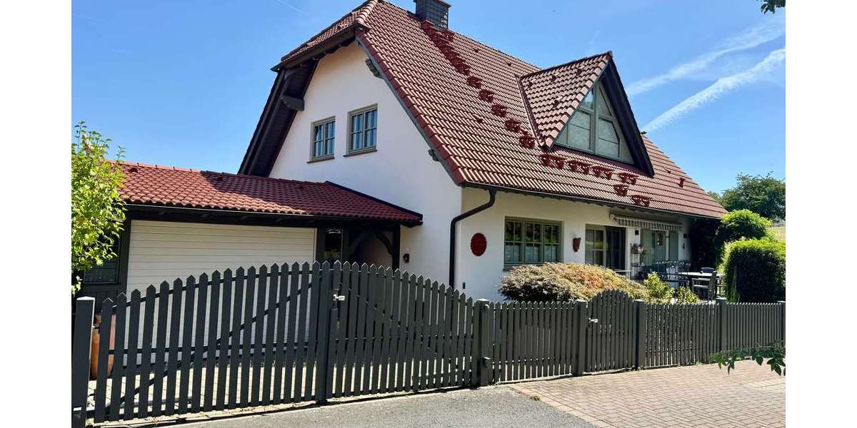 Einfamilienhaus Alzenau - 7 Zimmer, 242 m&sup2;, 2.300&euro; | Angebot:27418042