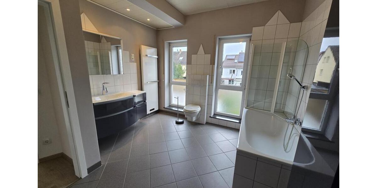 Maisonettenwohnung Raunheim - 5 Zimmer, 159 m&sup2;, 1.800&euro; | Angebot:26060130