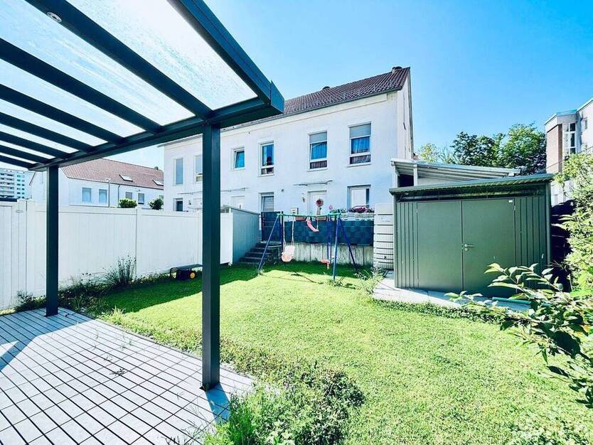 AS ImmobilieN: Furnished 3?BR??2?bath end-terrace house, fitted kitchen, home-cinema, terrace?yard