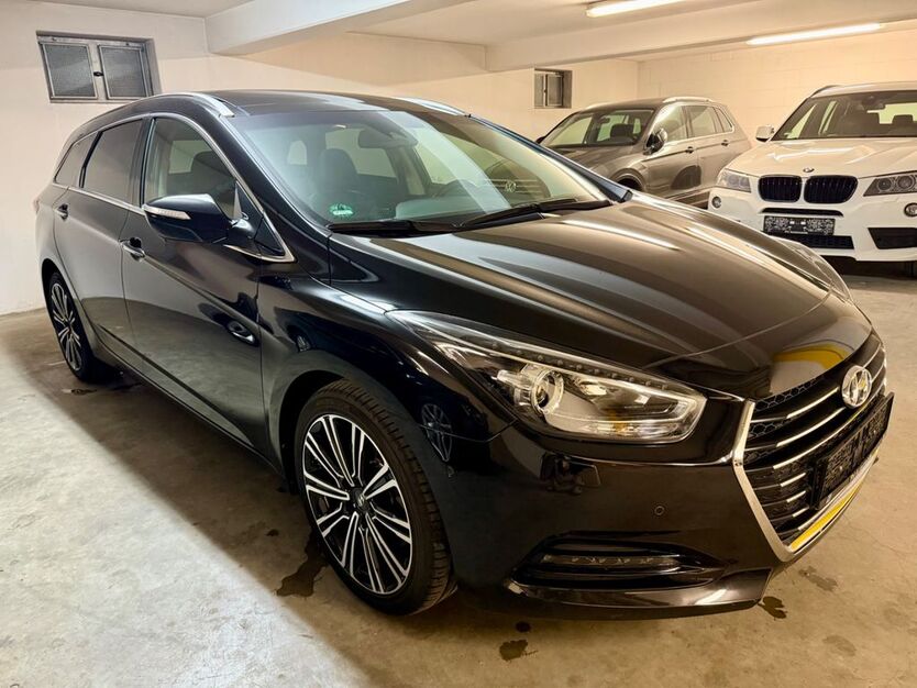 Hyundai i40 77.000 km 14.990 € Offenbach am Main 63065