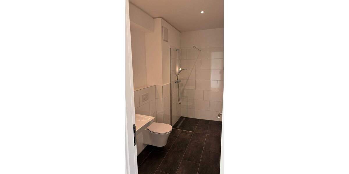 Zimmer Offenbach am Main Hafen - 3 Zimmer, 106 m&sup2;, 1.935&euro; | Angebot:25690790