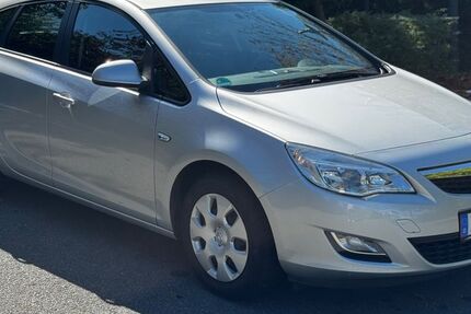 Opel Astra 115.100 km 4.000 € Darmstadt 64293