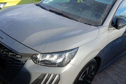 Peugeot 208 16.879 km 15.480 &euro; Rüsselsheim 65428