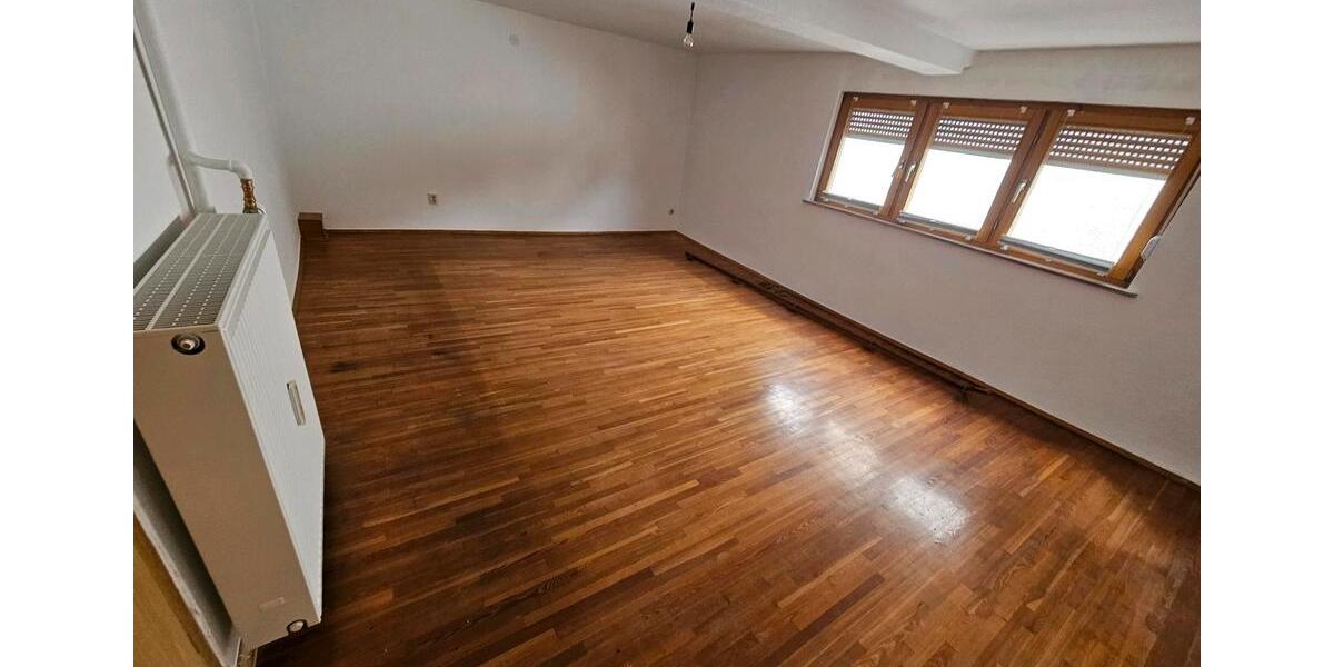 Einfamilienhaus Schöneck - 8 Zimmer, 140 m&sup2;, 1.500&euro; | Angebot:26253883