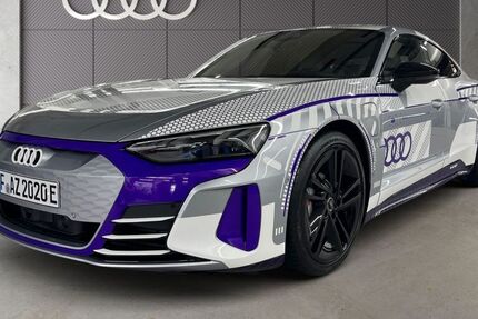 Audi RS e-tron GT 11.900 km 159.590 € Frankfurt am Main 60314