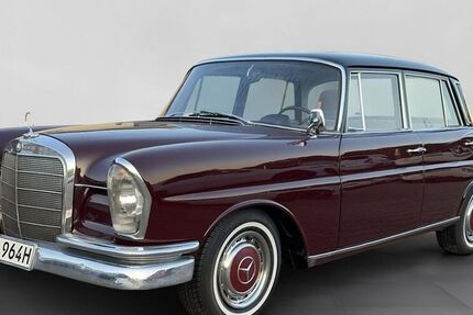 Mercedes 220
