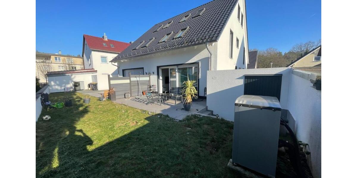 Doppelhaushälfte Hanau Lamboy - 6 Zimmer, 160 m&sup2;, 2.200&euro; | Angebot:25750507