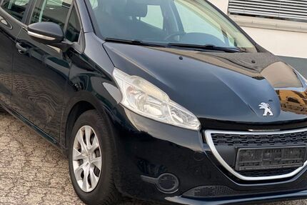 Peugeot 208 150.000 km 3.450 € Langen 63225