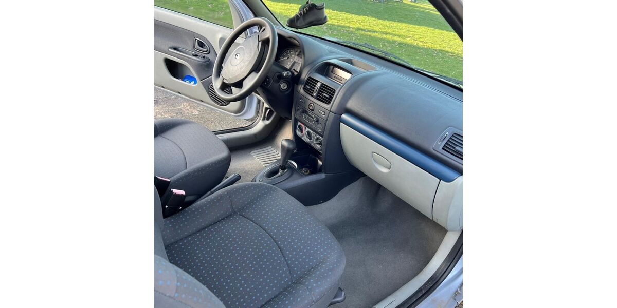 Renault Clio 65.000 km 3.250 &euro; Karben 61184