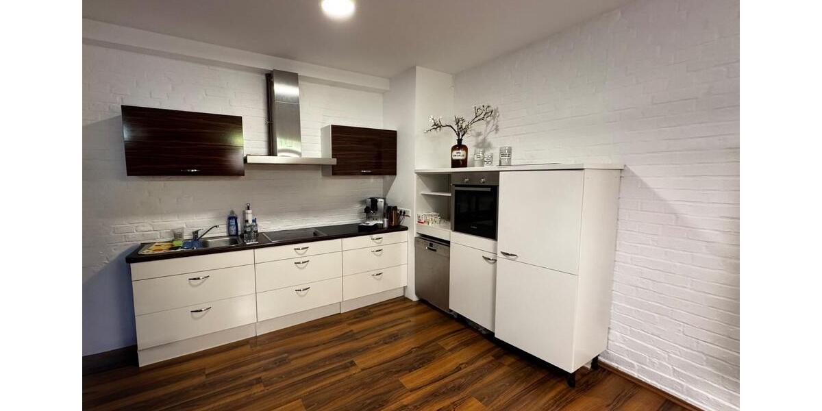 Loftartige 1-Zimmer-Wohnung (69 m²) im ruhigen Hinterhof 1 zimmer
