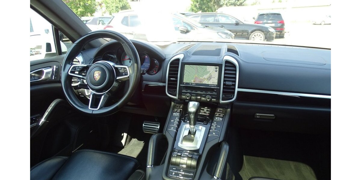 Porsche Cayenne S 4,2l Diesel Pano, Navi, 21 Zoll, Standhe 225.443 km 26.990 &euro; Rodgau 63110