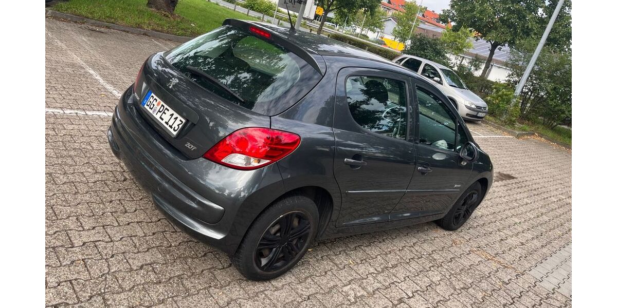 Peugeot 207 78.000 km 5.800 &euro; Rüsselsheim 65428