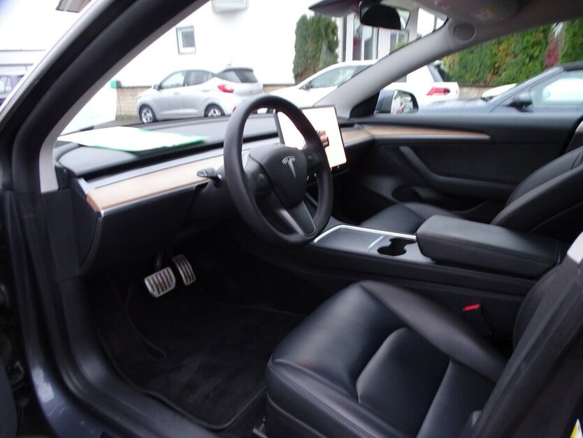 Tesla Model 3 Performance 38.031 km 31.890 € Rodgau 63110