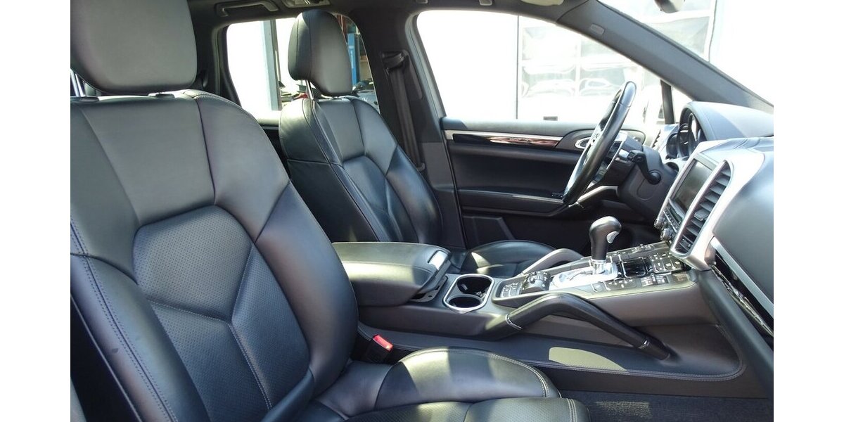 Porsche Cayenne S 4,2l Diesel Pano, Navi, 21 Zoll, Standhe 229.443 km 22.990 &euro; Rodgau 63110