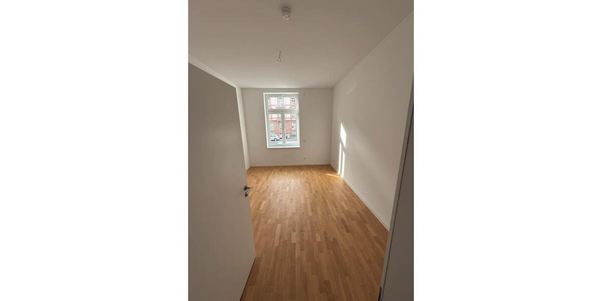 Erdgeschoßwohnung Frankfurt am Main Innenstadt 2 - 4 Zimmer, 120 m&sup2;, 3.300&euro; | Angebot:25853883