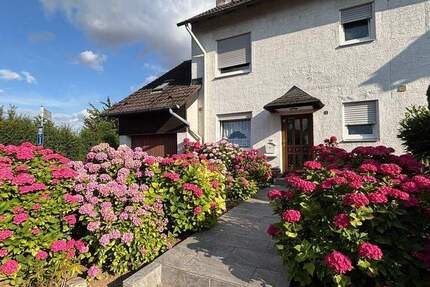 Ruhiges Familienparadies - Charmantes Reihenendhaus in Rosbach mit Garten & Garage 5 zimmer