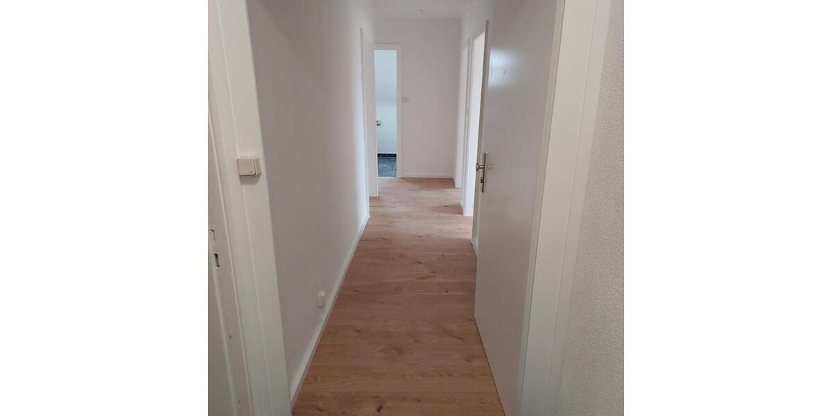 Dachgeschoßwohnung Frankfurt am Main Schwanheim - 2 Zimmer, 48 m&sup2;, 730&euro; | Angebot:26135177