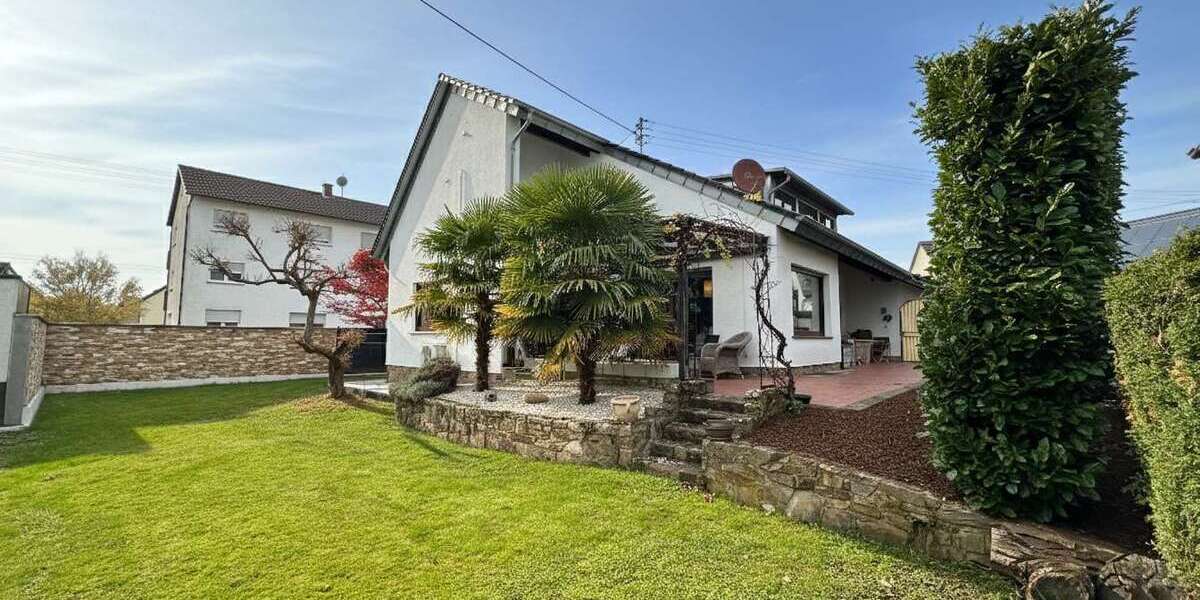 Haus zum Kaufen in Hattersheim am Main 1.039.000 € 200 m² 6 zimmer