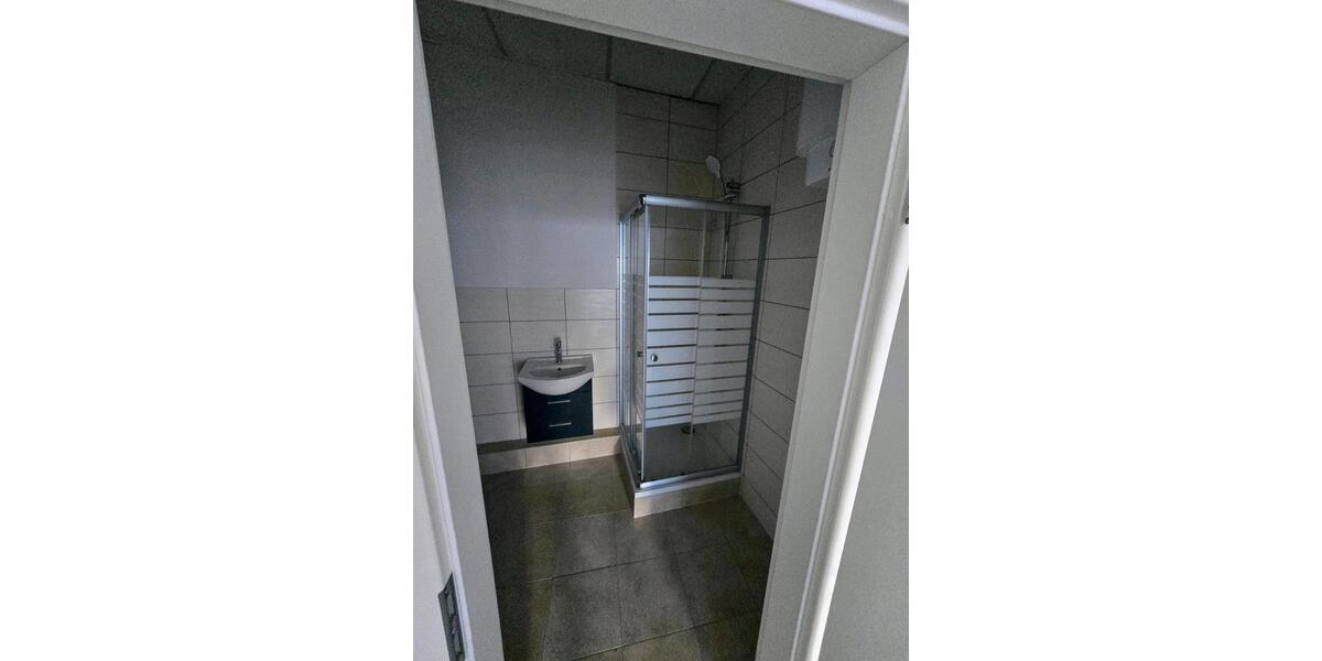 Büro, Frisör oder Massagesalon mit Lagerfläche zimmer