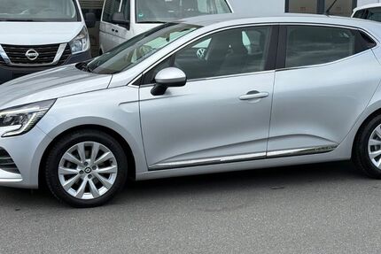 Renault Clio 111.000 km 13.999 &euro; Frankfurt am Main 60314