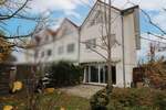Modernisiertes Reiheneckhaus in Babenhausen - Gartenidylle und eigene Tiefgarage inklusive 5 zimmer