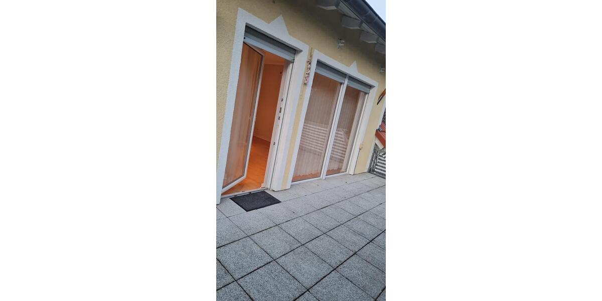 Dachgeschoßwohnung Altenstadt - 5 Zimmer, 195 m&sup2;, 1.900&euro; | Angebot:26221981