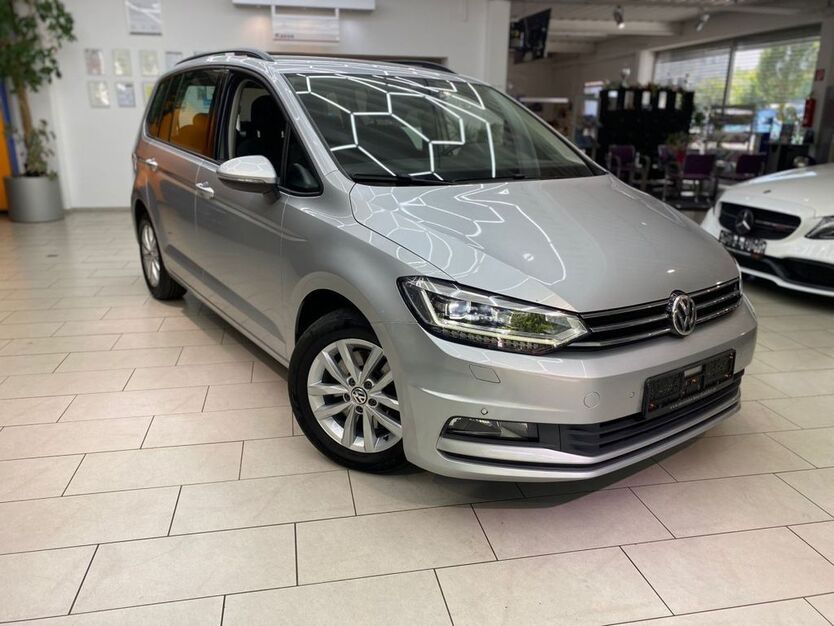 VW Touran 142.826 km 17.700 € Neu-Isenburg 63263