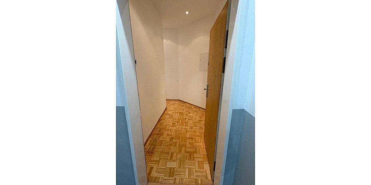 Dachgeschoßwohnung Frankfurt am Main Gutleutviertel - 2 Zimmer, 71 m&sup2;, 930&euro; | Angebot:26232495